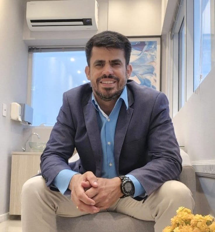 Retrato profissional da psicóloga responsável pelo atendimento